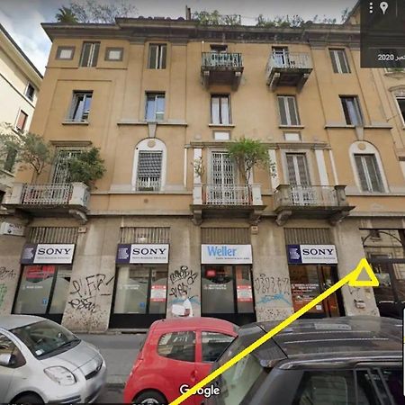 A Room In A Beautiful Apartment In The City Center Milan Exterior photo