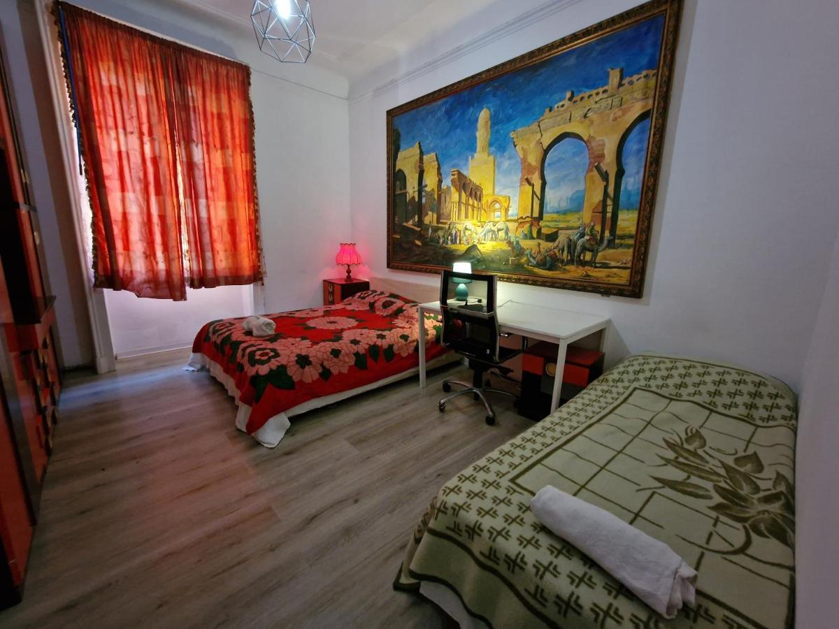 A Room In A Beautiful Apartment In The City Center Milan Exterior photo